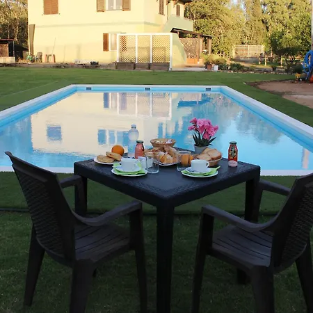 Country & Oda ve Kahvaltı Capoterra